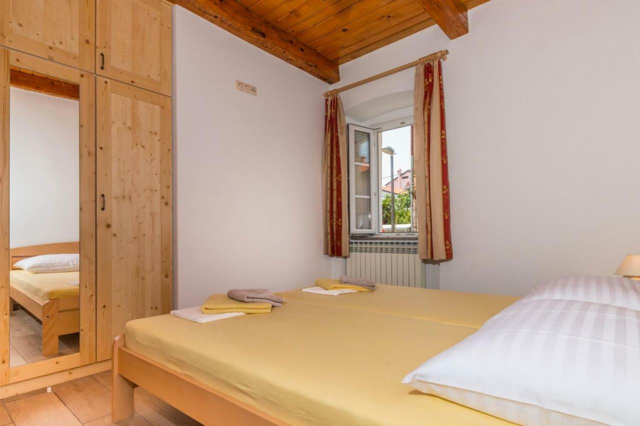 Apartman Sare Crikvenica Exteriör bild