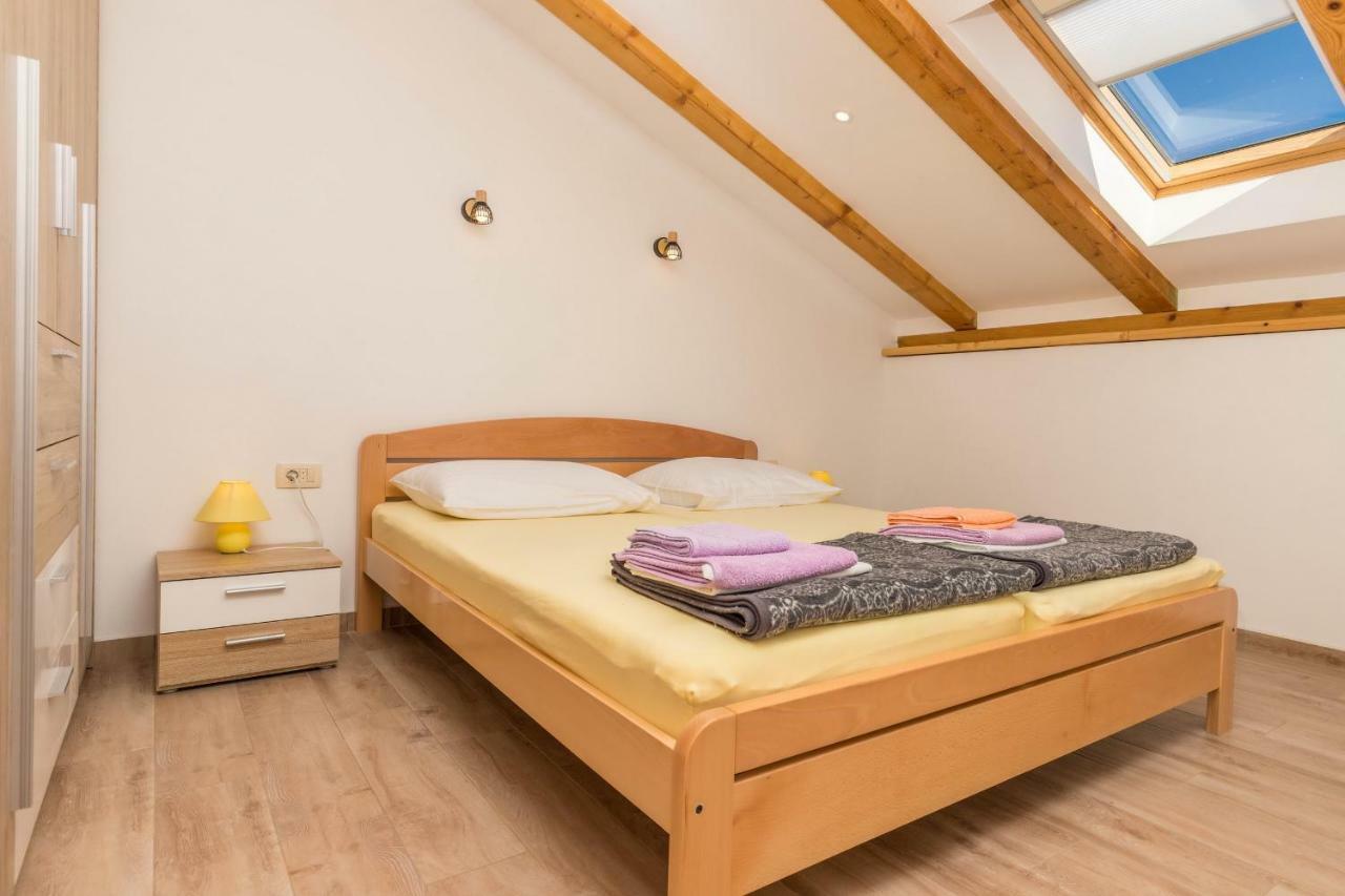 Apartman Sare Crikvenica Exteriör bild